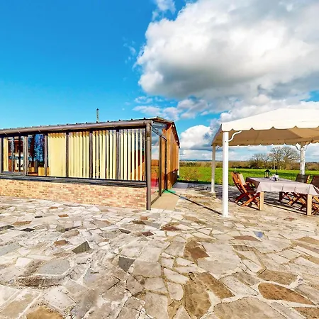 1 Bedroom Amazing In Feriehus