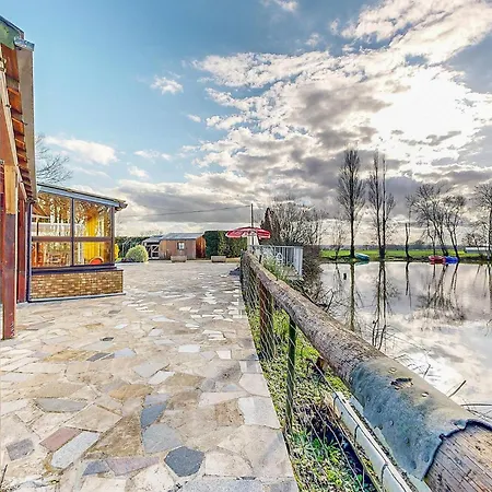 1 Bedroom Amazing In Feriehus