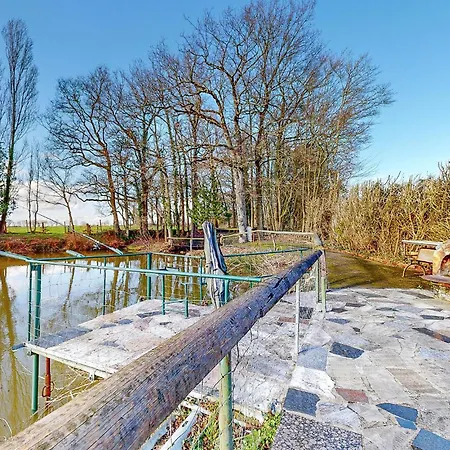1 Bedroom Beautiful In *