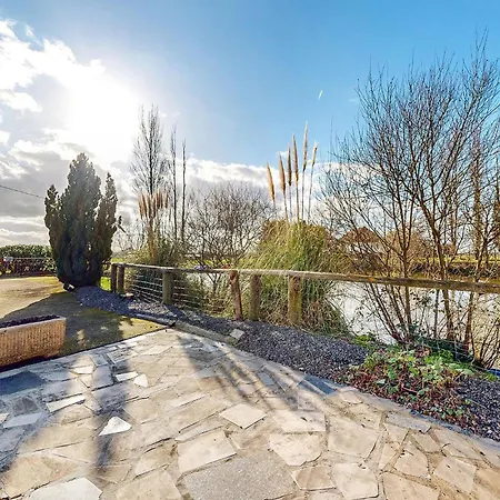 1 Bedroom Amazing In *