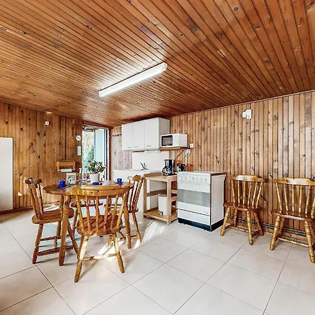 In La Bazouge-de-chemere With Kitchen Holiday home La Cropte