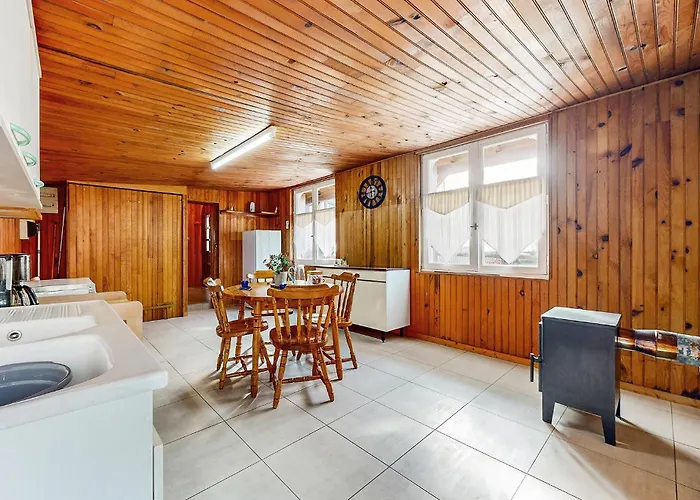 Stunning In La Bazouge-de-Chemeré