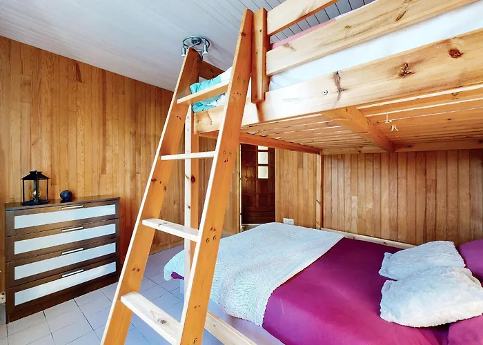 Feriehus Stunning In La Bazouge-de-Chemeré